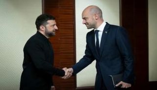 زيلينسكي يستقبل جان-نويل بارو 