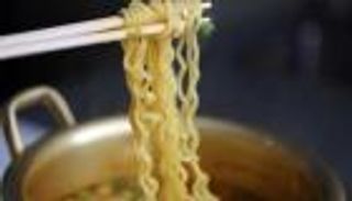 طبيب من هارفارد يكشف: هذه «الأطعمة الصحية» قد تدمر أمعاءك