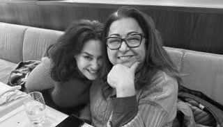 هند صبري ووالدتها