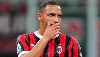 النجم الجزائري إسماعيل بن ناصر