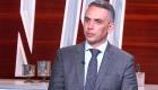الجنيه يصدم الدولار.. خبير اقتصادي يشرح 7 أسباب لصعود «الفرعون» أمام «الأخضر»