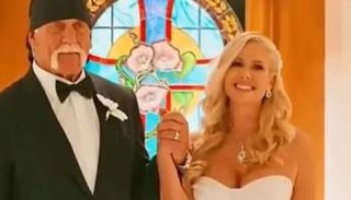 زوجات هالك هوجان