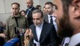 إيران و«الترويكا الأوروبية».. محادثات النووي تنطلق في إسطنبول