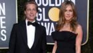 براد بيت يبارك علاقة جينيفر أنيستون الجديدة