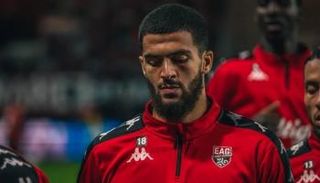ناير مدافع غانغون الفرنسي