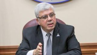 الدكتور أيمن عاشور وزير التعليم العالي والبحث العلمي