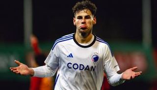 شياخة مهاجم كوبنهاغن الدنماركي