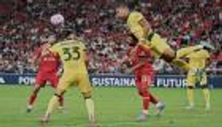 شعار خاص وصدمة.. 4 مشاهد من مباراة ليفربول وميلان