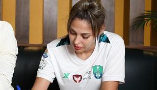 الجزائرية عبلة بن سنوسي