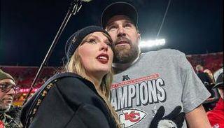 الثنائي تيلور سويفت وترافيس كيلسي