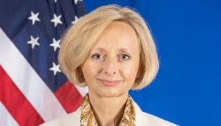 السفيرة الأمريكية لدى دولة الإمارات مارتينا سترونغ