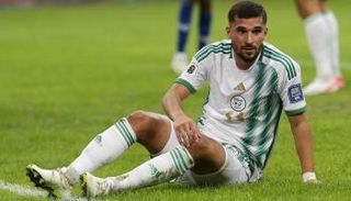 عوار نجم منتخب الجزائر