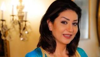 الفنانة وفاء عامر