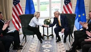 الرئيس الأمريكي دونالد ترامب ورئيسة المفوضية الأوروبية أورسولا فون دير لاين