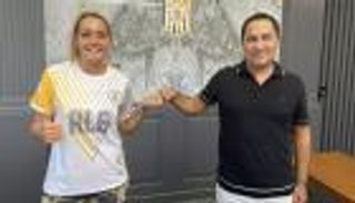 يحدث في الدوري التركي.. لاعبة تطلب منافسة الرجال