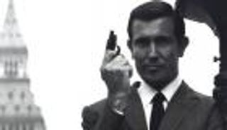 زوجة &laquo;جيمس بوند&raquo; السابقة تكشف تفاصيل إصابته بالخرف