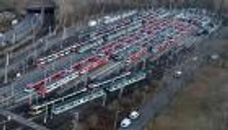 تونس تغرق في شلل كامل.. إضراب النقل العام يوقف حركة البلاد 3 أيام