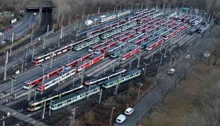 وسائل النقل في تونس - رويترز