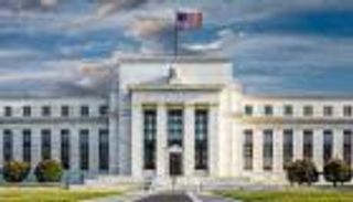 الفيدرالي الأمريكي يثبّت سعر الفائدة للمرة الخامسة في 2025.. «باول» يُغضب «ترامب» مجددا