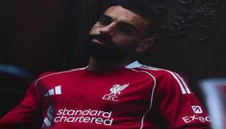 محمد صلاح بقميص ليفربول الجديد