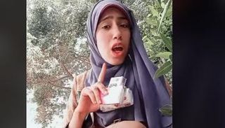 علياء قمرون