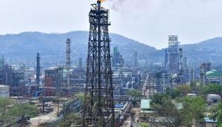 مصفاة نفط هندية (مصدر الصورة Getty Images)