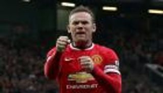 تحت أنظار الأسطورة.. احتفال روني يصعق نجله (فيديو)