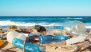 من إرث الأجداد.. يمنيون يستبدلون البلاستيك بمواد صديقة للبيئة