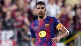 رونالد أراوخو مدافع برشلونة