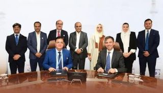 جانب من توقيع الاتفاقية