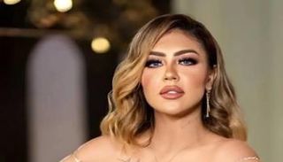 البلوغر هدير عبدالرازق تغادر مصر