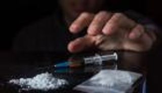 فرنسا.. 200 ألف متورط في تجارة المخدرات