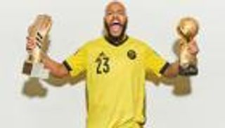 بسيناريو مجنون.. رايس مبولحي يستعد للعودة لمنتخب الجزائر