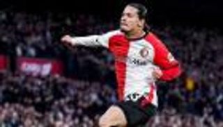 بهدف «غريب عليه».. حاج موسى ينقذ فينورد في دوري أبطال أوروبا (فيديو)