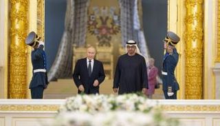 الشيخ محمد بن زايد آل نهيان والرئيس الروسي  في لقاء سابق