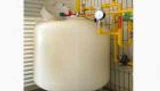 أبوظبي تطلق نظام خزانات غاز مسال رأسية للمنشآت الغذائية