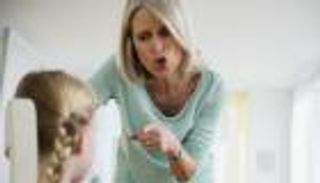 الكلمات تترك ندوبا.. دراسة تحذر من تأثير الصراخ على الأطفال