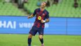 ليفاندوفسكي يصعق برشلونة قبل انطلاق الموسم