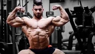 بطل كمال الأجسام حمودي رياض