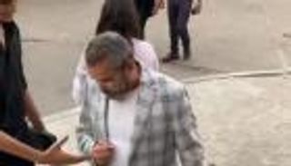 عفاف مصطفى تدعم شابا تجاهل أحمد عبدالعزيز مصافحته: «متزعلش حقك عليا»