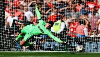 دين هندرسون