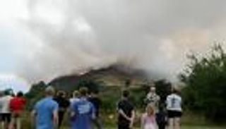 حريق كبير باسكتلندا يدمر أشهر معالم إدنبرة