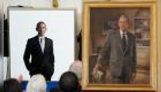 رسائل سياسية «على السلم».. ترامب يعيد ترتيب لوحات الرؤساء بالبيت الأبيض