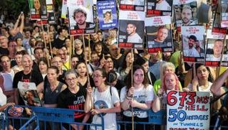 مظاهرة في إسرائيل تطالب بوقف حرب غزة وإعادة الرهائن