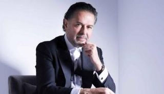 تفاصيل لقاء راغب علامة بمصطفى كامل