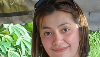 ملكة الجمال السابقة أكوين أرادازا