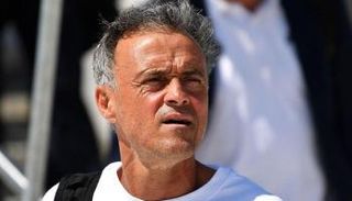 لويس إنريكي مدرب باريس سان جيرمان