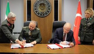 وزيرا الدفاع السوري والتركي يوقعان مذكرة التفاهم