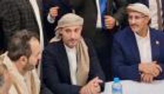 بعرض عسكري.. تهديد حوثي «مبطن» لقمع قبيلة حاشد اليمنية