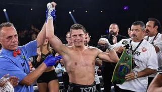 الملاكم الأسترالي نيكيتا تسيزو